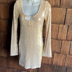 Wild Fable Cream Sequin Long Bell Sleeve with Keyhole Neckline Fabric with Tags